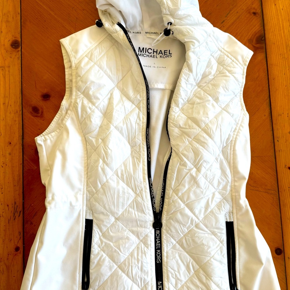 Michael Kors Women's White Zippered Hooded Vest (Large)